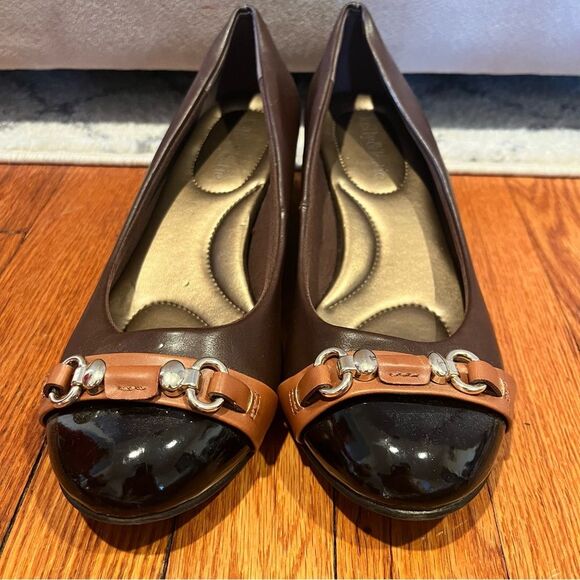 Kelly & Katie Brown Low Wedge Buckle Front Shoes Size 8.5 - Picture 4 of 8